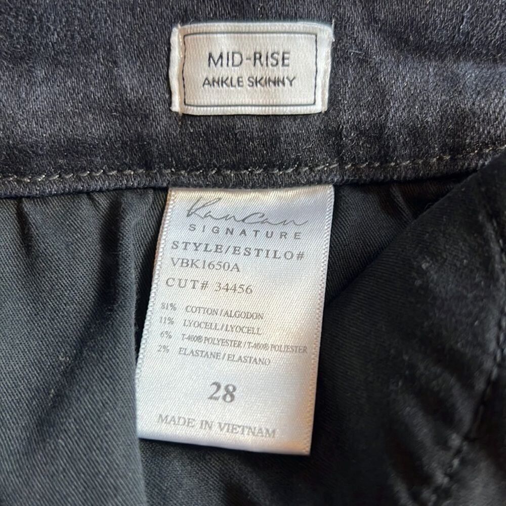 KANCAN SIGNATURE Women's Distressed Mid-Rise Ankle Skinny Jeans Black Size 28 - Picture 11 of 11